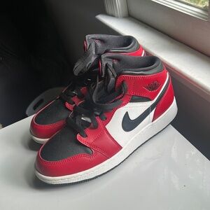 Jordan 1 GS Chicago Black Toes